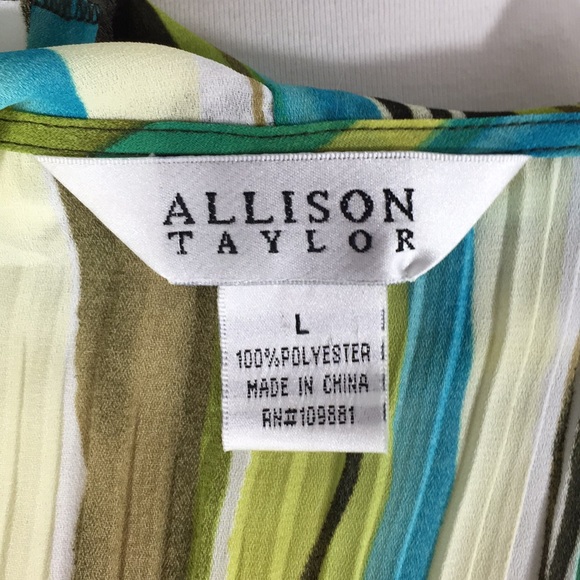 Figure flattering ruffled blouse - Picture 7 of 7